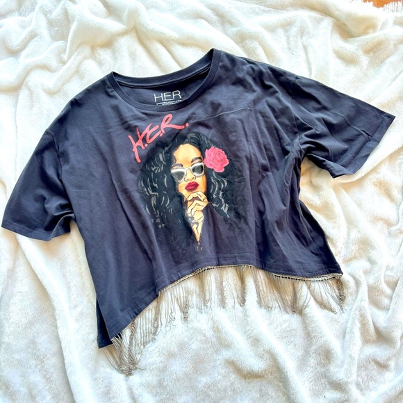 H.E.R. Graphic tee - Picture 1 of 5